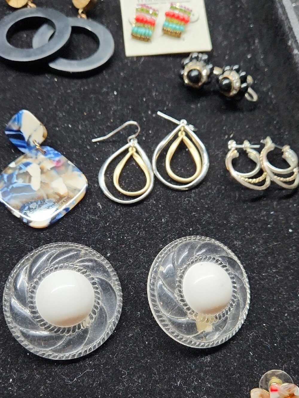 Earring Bundle - Picture 6 of 11